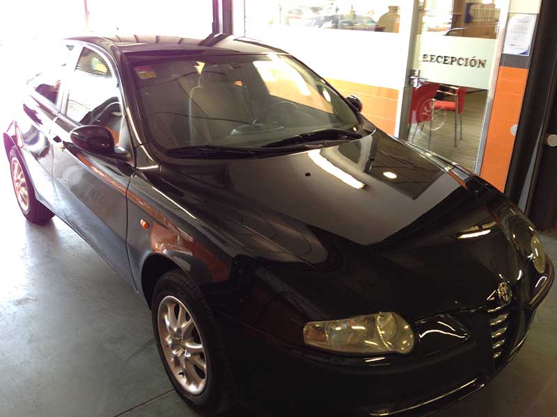 Reparación de chapa y pintura en alfa romeo